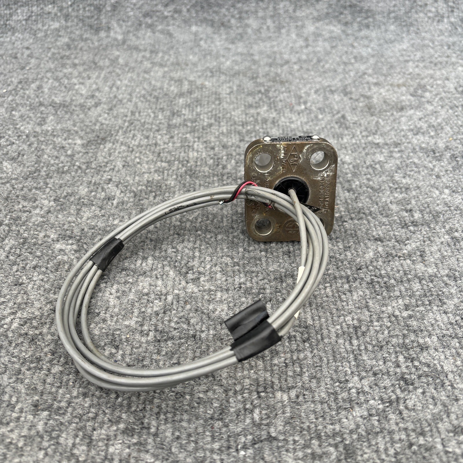 GF Signet P525-2 Metalex Paddlewheel Flow Sensor Used