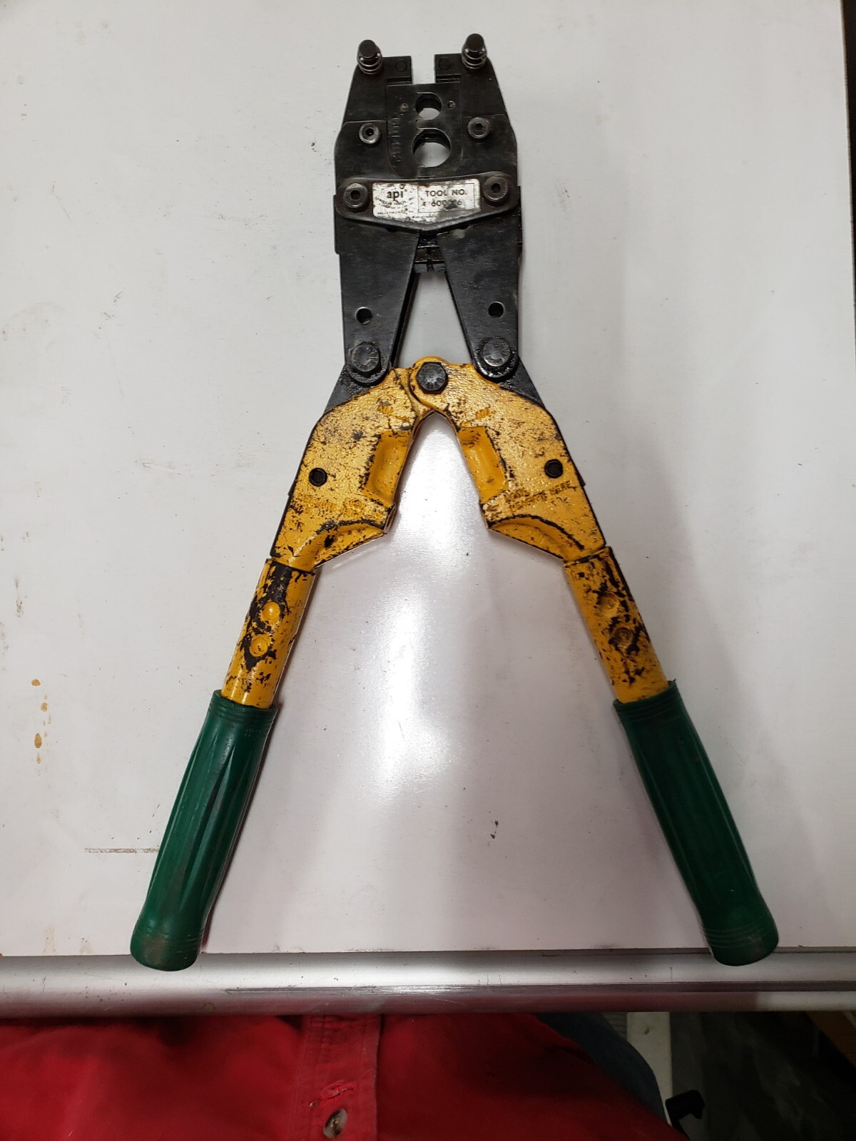 API TOOL PEX CRIMP CRIMPER Model #600826 USA