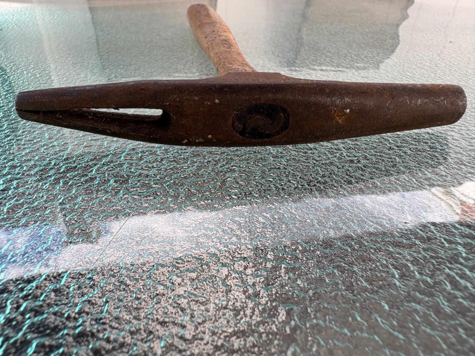 apolsterer hammer in good condition . classic older type .