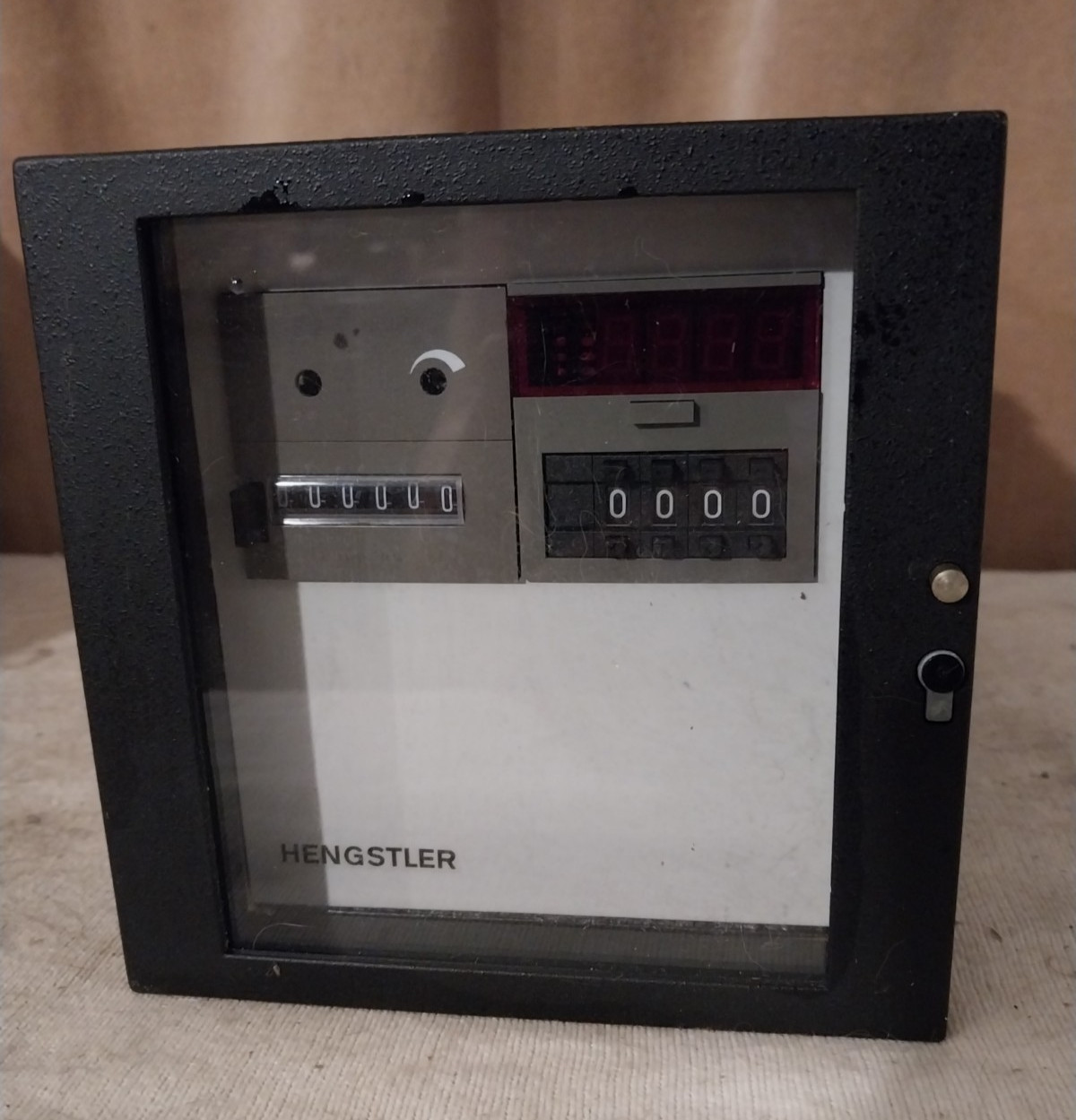 NEW Klaus Renn GMBH Hengstler-Zahler 5628 Heiligenhaus Type 73 034A NETZ 220 VAC