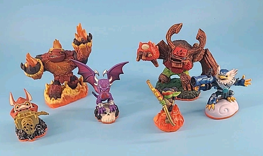 Skylanders Figurine Lot Of 6