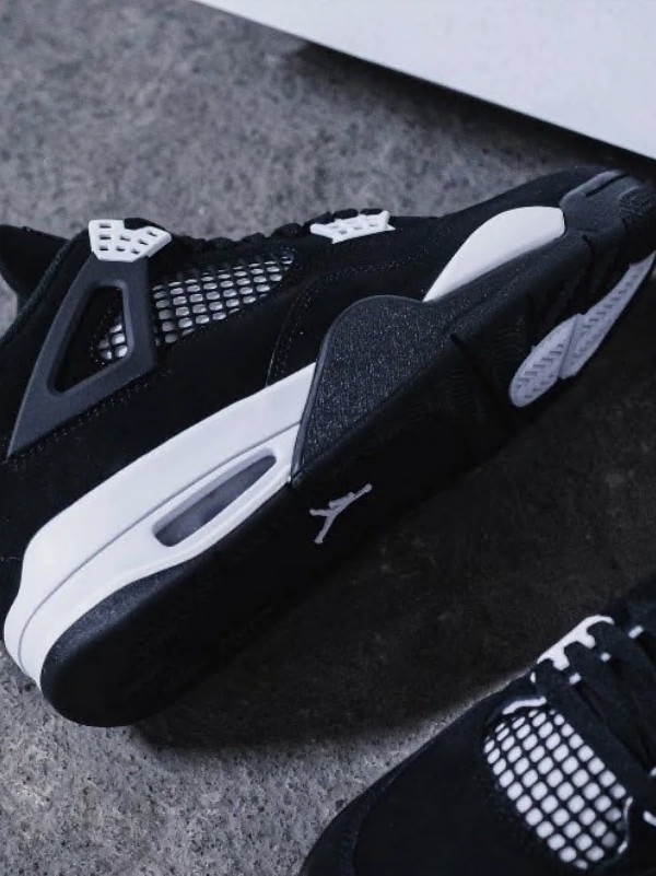 Jordan 4 "white Thunder" Retro Basketball Shoes For Man