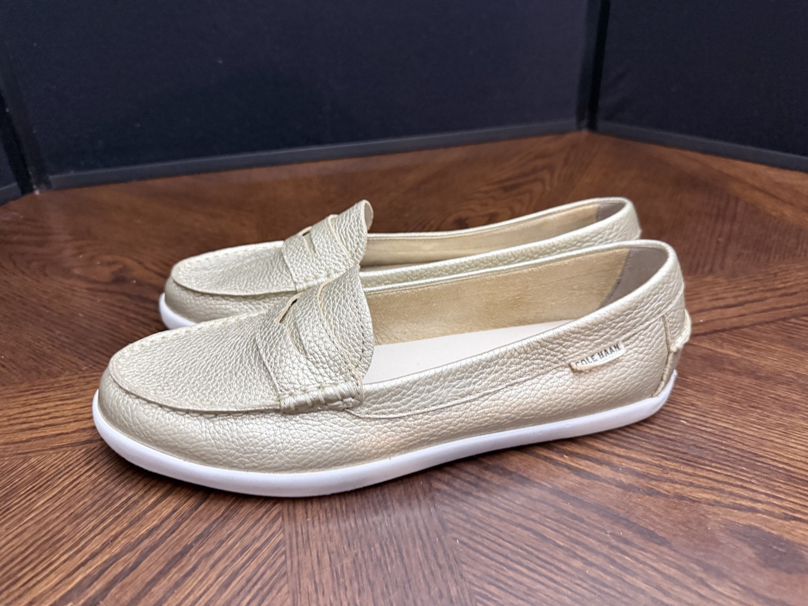 COLE HAAN Women's SOFT GOLD PINCH WEEKENDER Penny Shoe LOAFER SIZE 10.5