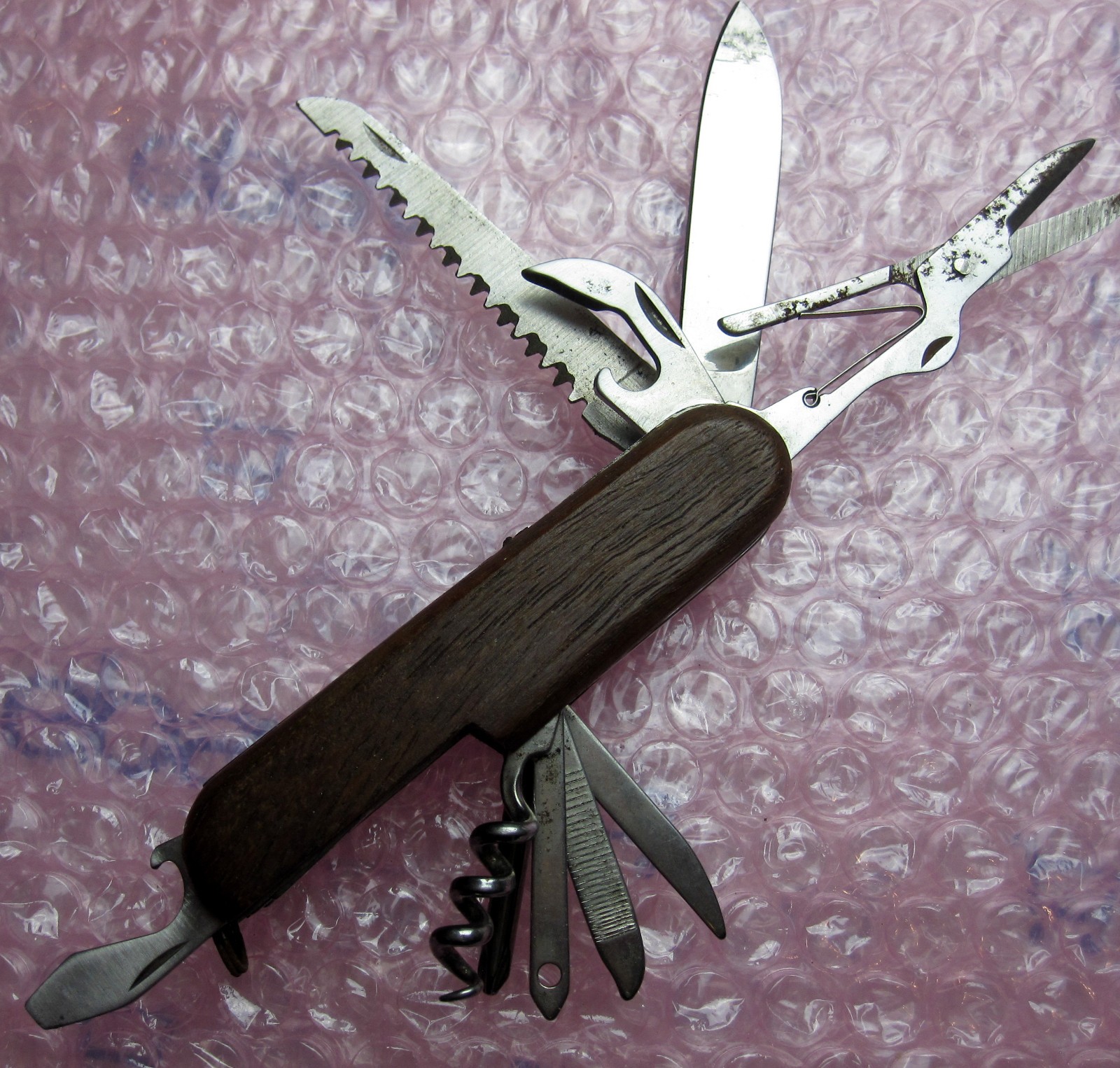 Multi Tool Pocket Knife 11 Tools Stainless Steel Blades Wood HandleMade in China