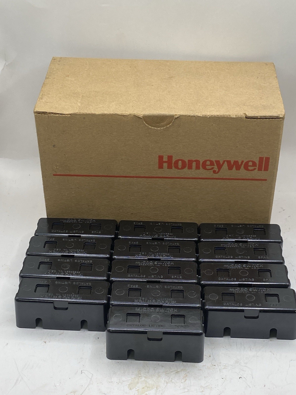 Lot Of 13 Honeywell 5PA2 Snap Switch Terminal Enclosure, Plastic Spare Part Nib
