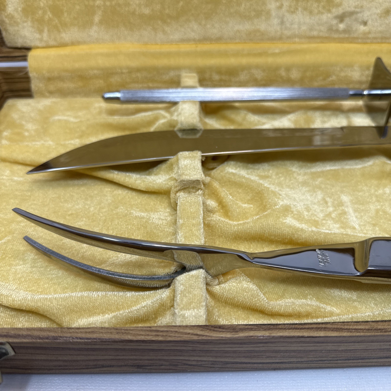 Vintage Eldan 3 pc Dinner Carving Set - Knife, Fork & Sharpener