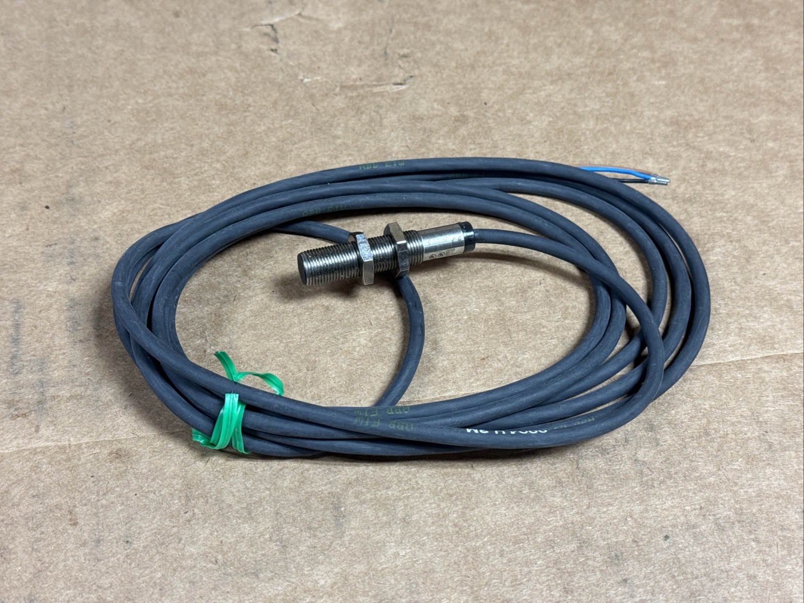 NEW Balluff BES-516-325-B0-C-PU Inductive Proximity Sensor 3M FAST SHIPPING