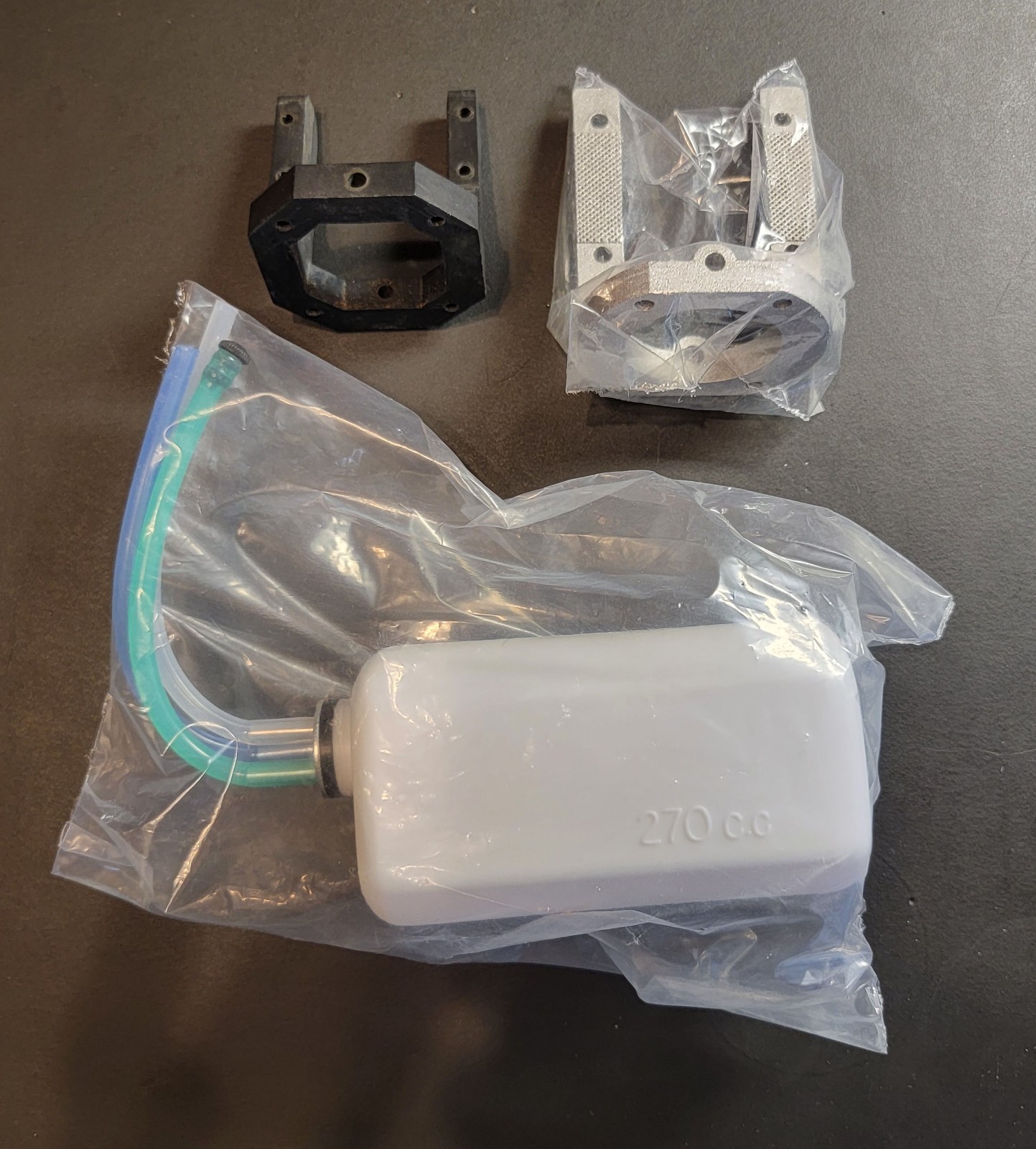 R/C Aircraft fuel tank (270cc) and engine mounts