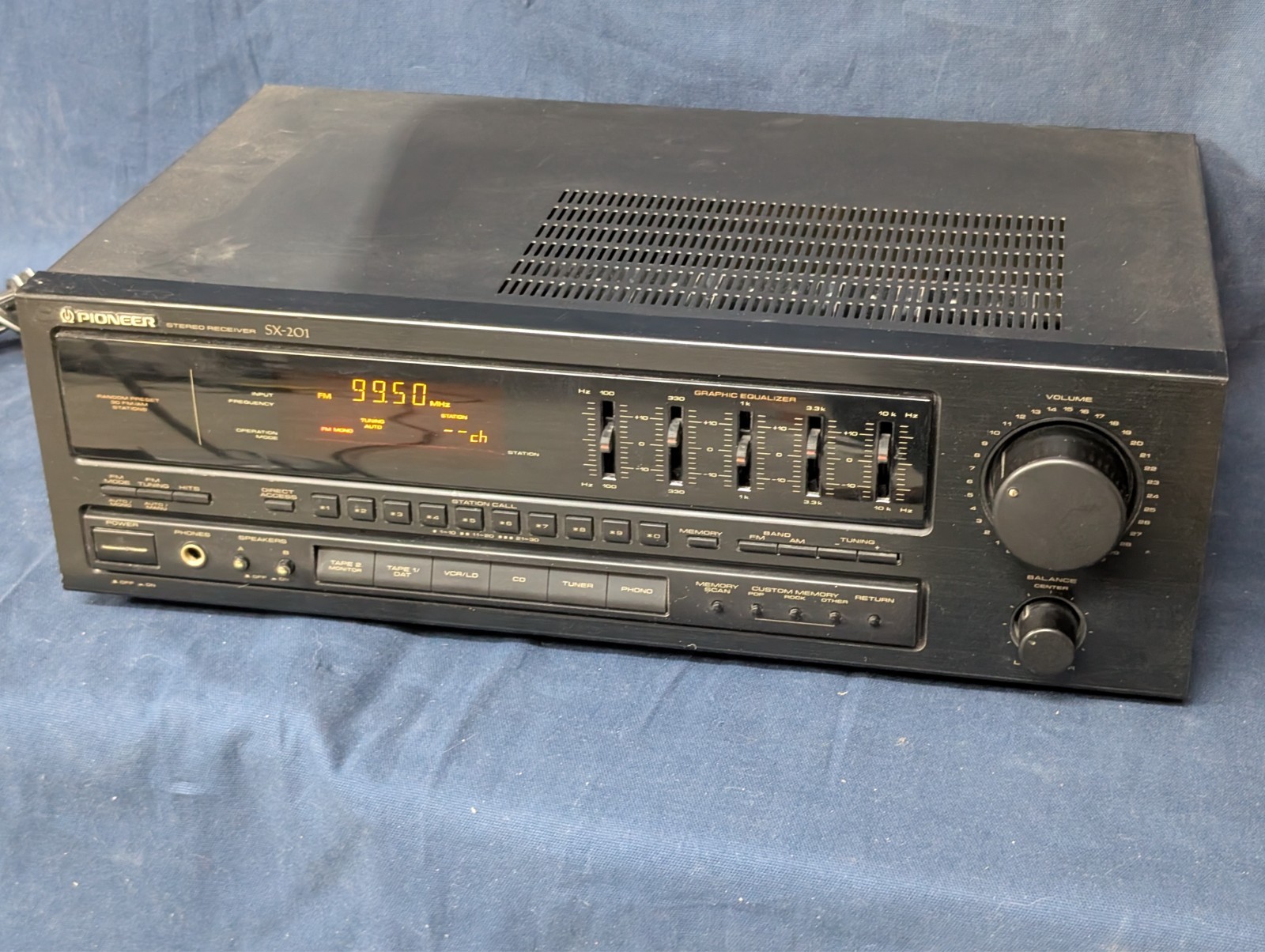 Pioneer SX-201 Stereo Receiver/Graphic Equalizer AM/FM Tested & Working - Video