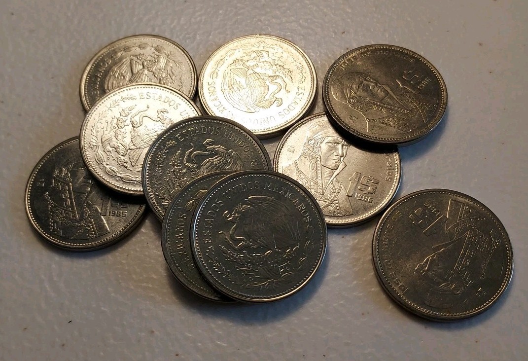 Mexico 1 Peso Lot of 10 Coins from 1986 ALL are aUNC to UNC