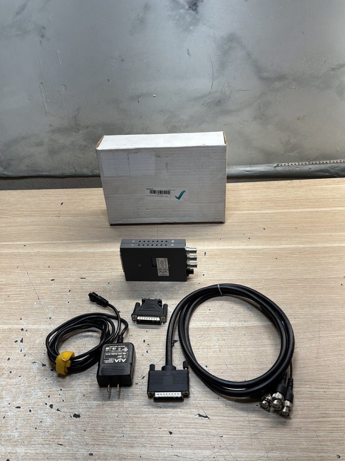 AJA HD10CEA DUAL RATE HD/SD AUDIO/VIDEO D/A/ CONVERTER - JUA3686