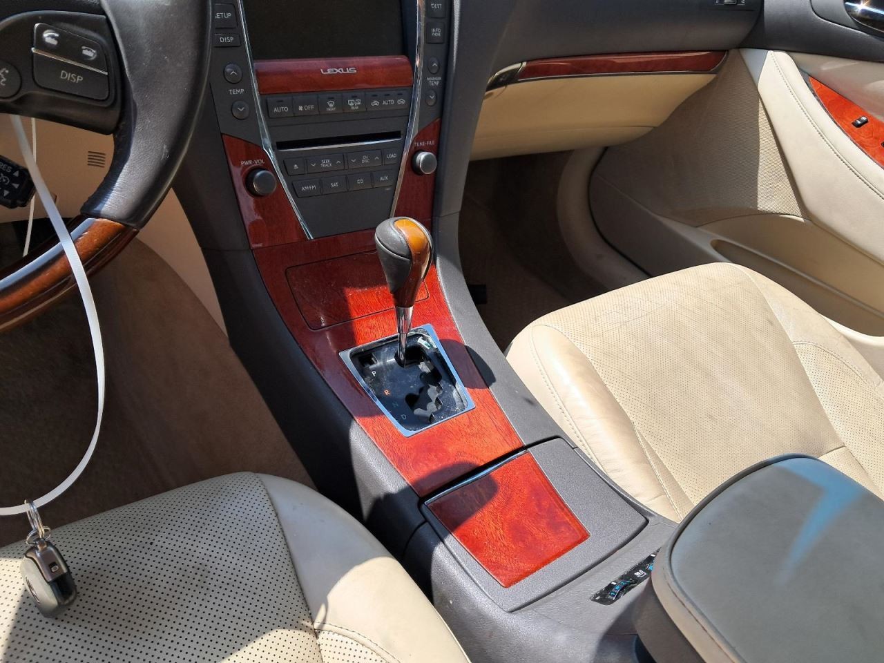 ES350 2011 Glove Box 4778026