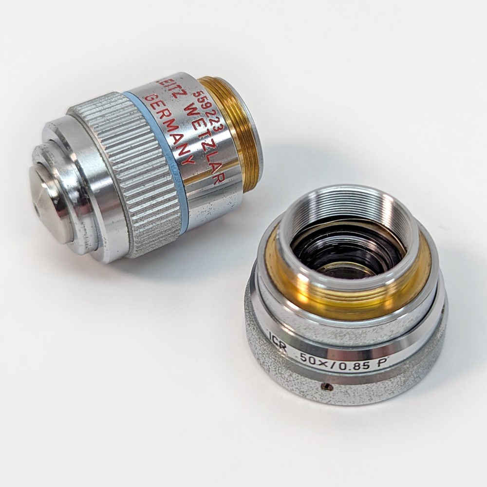 Leitz 559223 NPL Fluotar 50x/0.85 Microscope Objective w/ 553395 P Lens Adapter