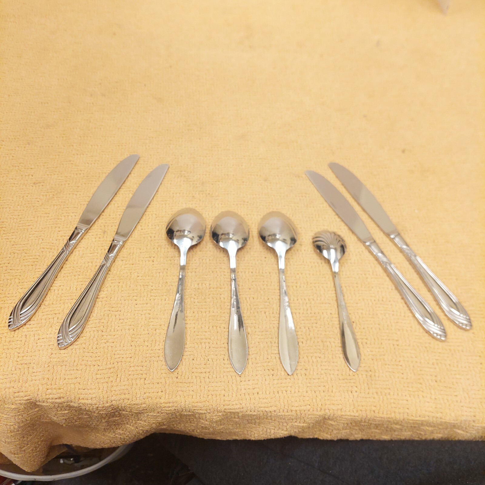 Oneida OTTAWA Pattern 18/10 Stainless Flatware Set 8 Pcs Heavy