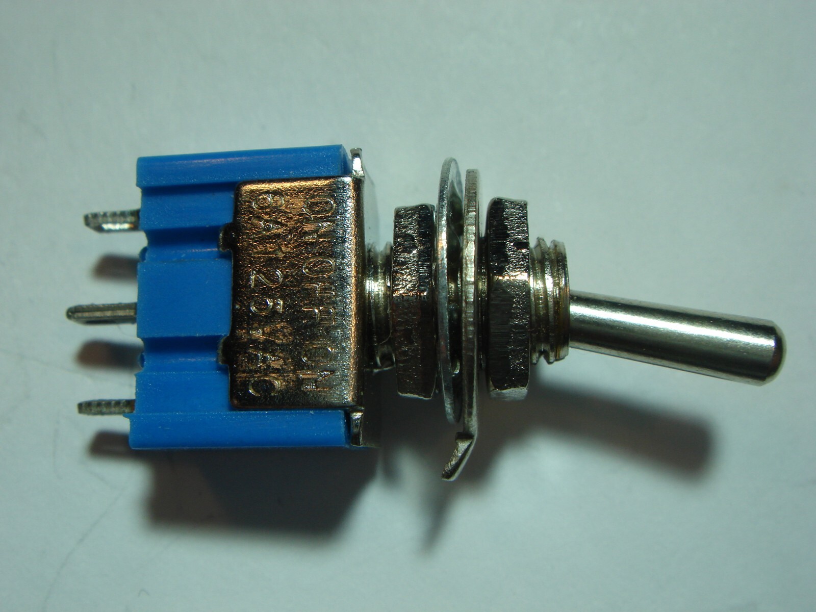 Toggle Switch Switch 1xON-OFF-ON 125V 6A #14-10b9