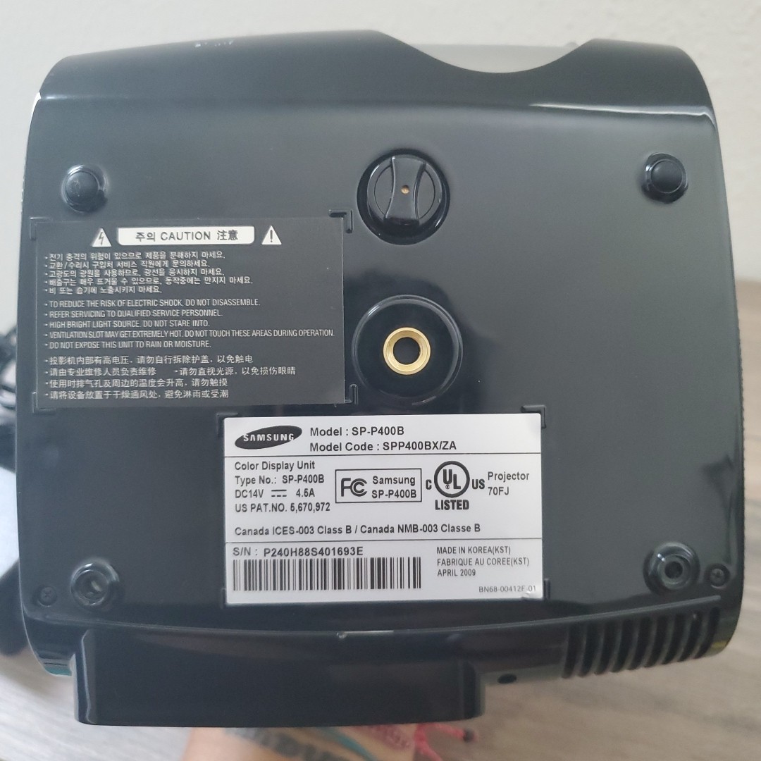 Projector Samsung SP-P400B With Plug No Remote