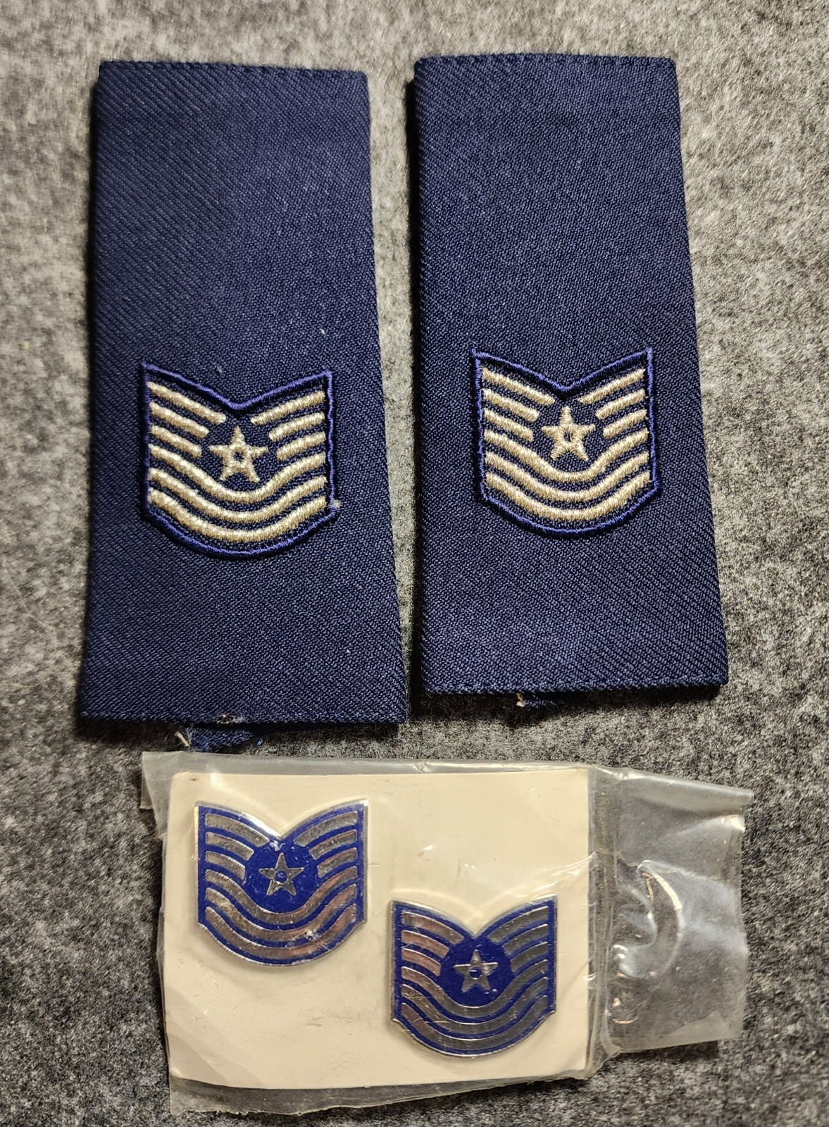 U. S. Air Force Master Sergeant E-7 Collar Insignia and Epaulets - Dated 4/85