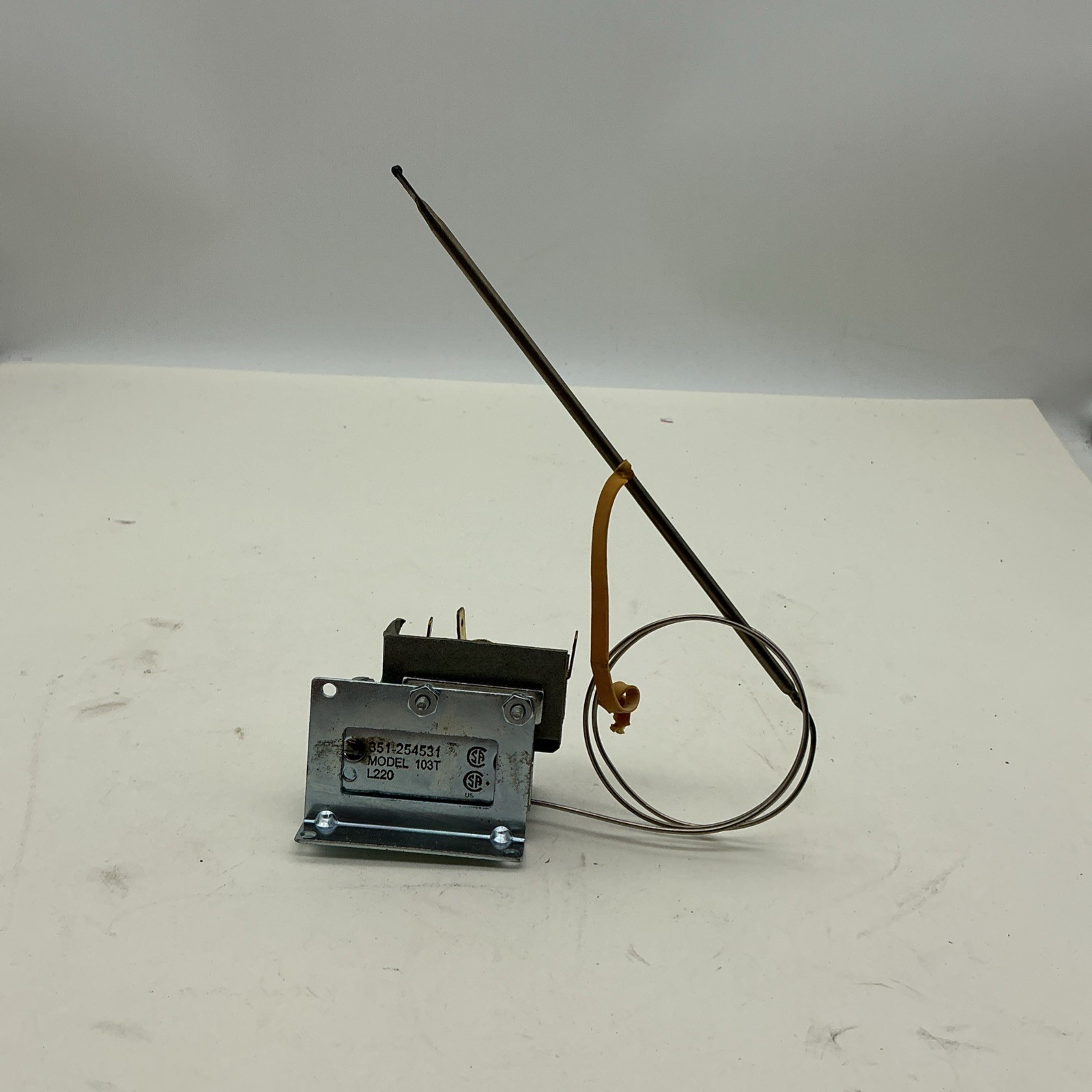 Stemco Capillary Thermostat Switch 351-254531 Model 103T L220 (o1)