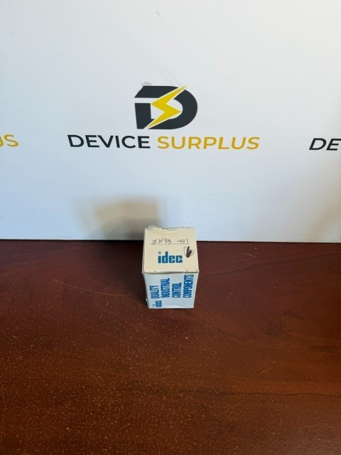 (6) IDEC SH3B-51 / SH3B51 Relay Socket, 5 Pin, 1 Pole, 300 V Lot of 6 New