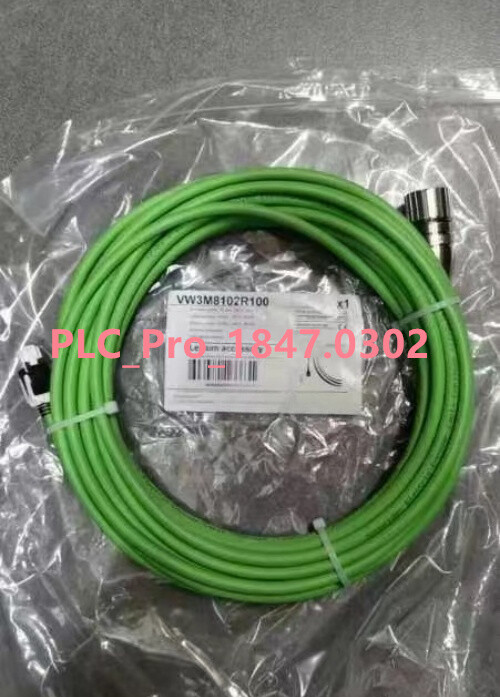 1PC For Schneider VW3M8102R100  SinCos Hiperface Encoder Cable, 10m   Fast ship