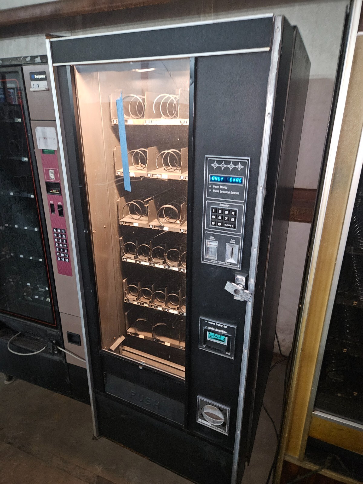 3x Rowe 4900 5900 JR Junior Snack Vending Machine Vending Machines, Powers Up