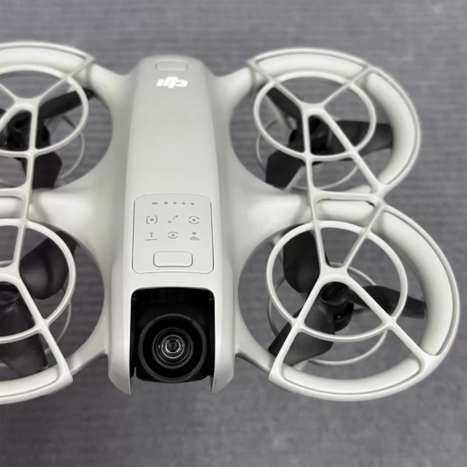 DJI Neo Mini Drone, 4K UHD Camera with Propeller Guards, Spare Propellers