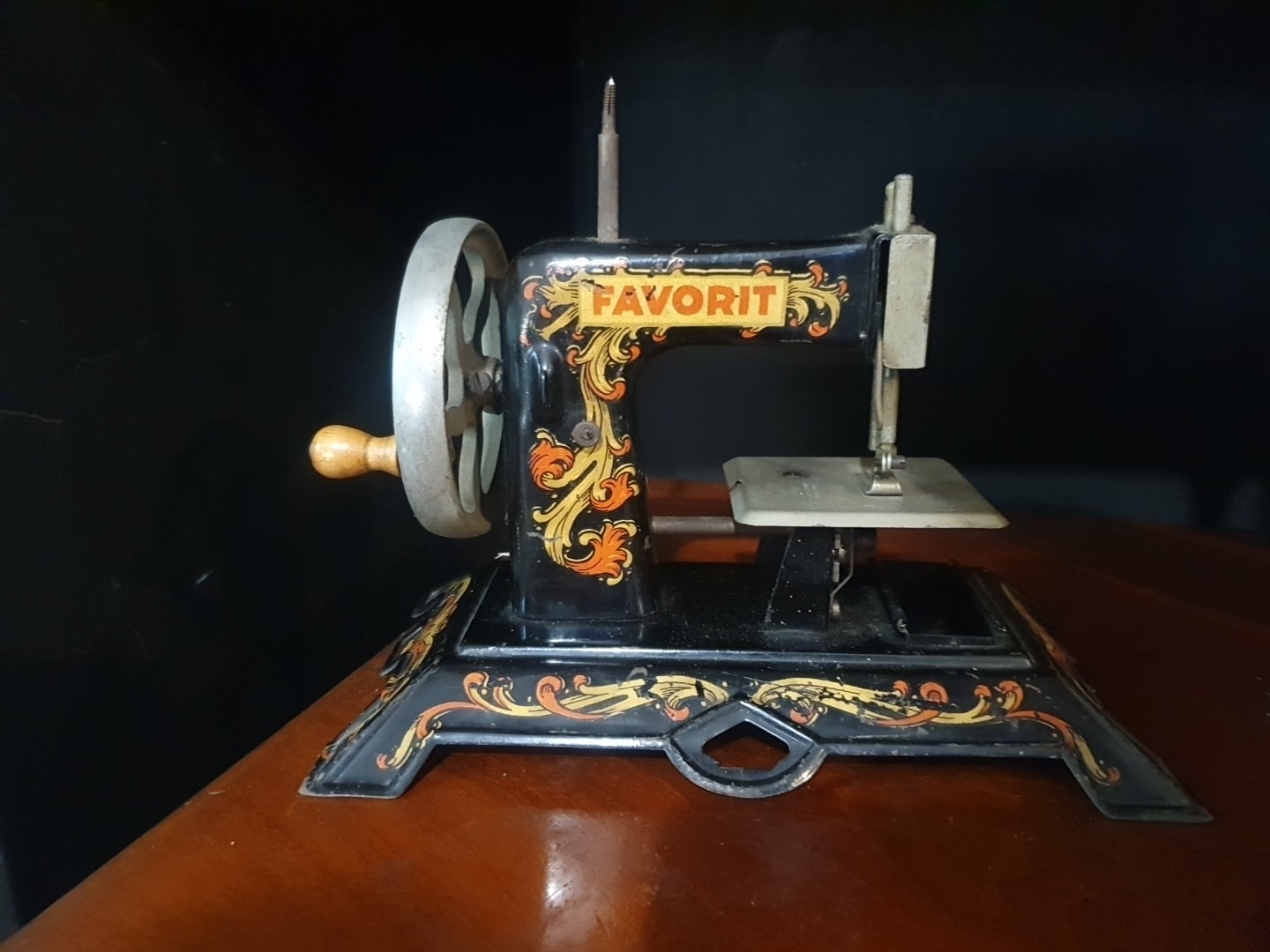 Casiage Made In Germany Childs Toy Sewing Machine Antique Favorit
