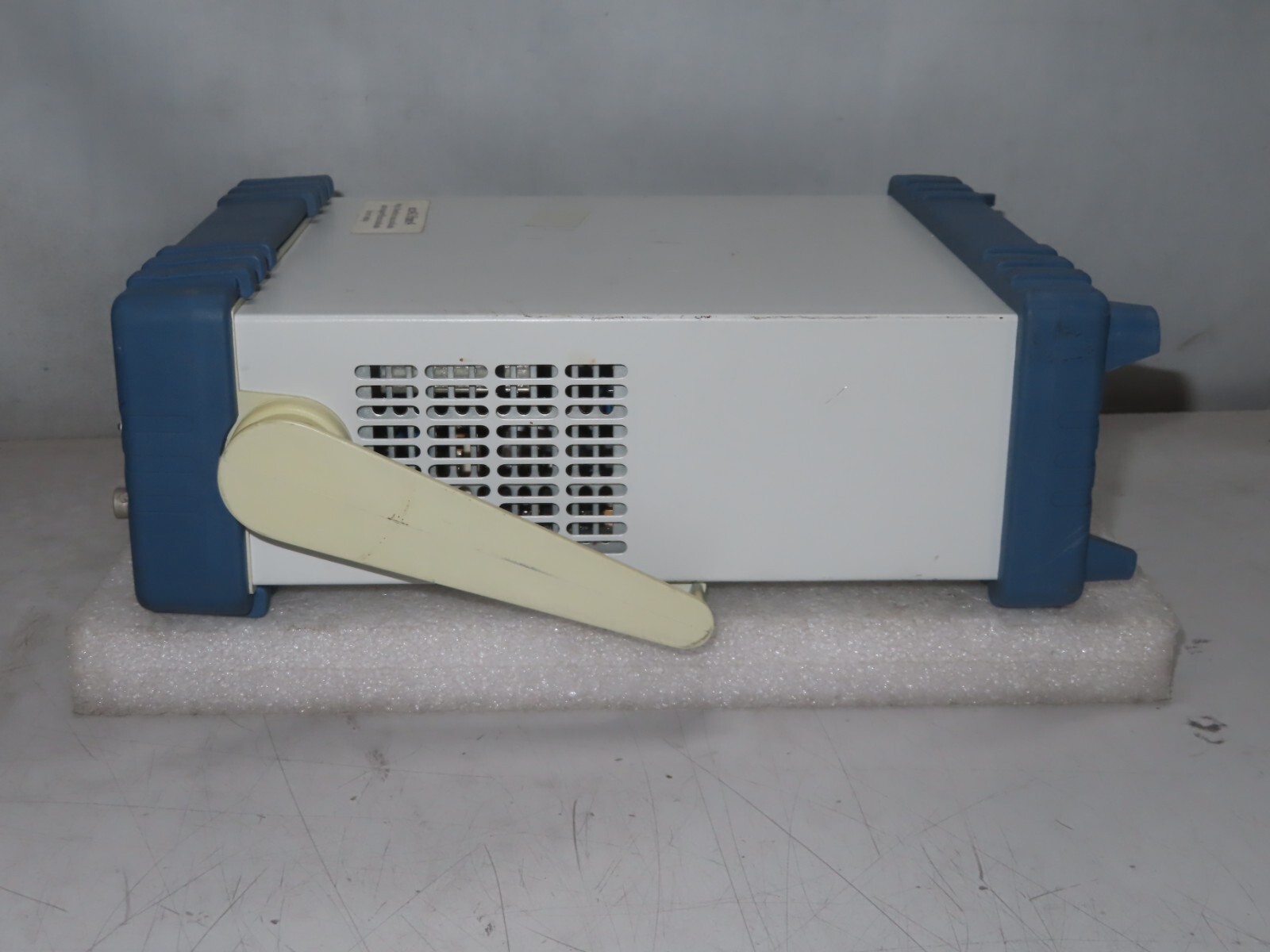 B&K Precision 4017B 10 MHz DDS SWEEP/FUNCTION Generator ** NEED FUSE **