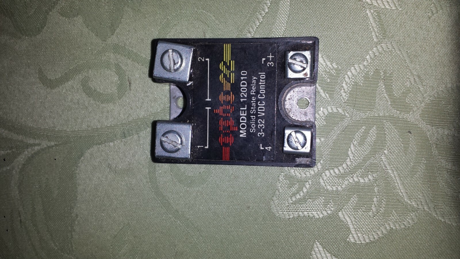 OPTO 22 MODEL 120D10 SOLID STATE RELAY 3-32VDC CONTROL