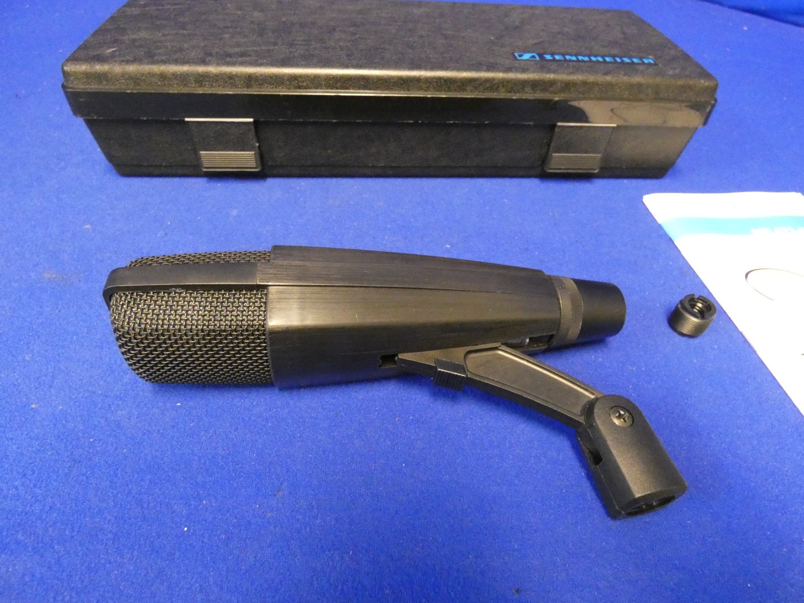 Sennheiser MD 421-II Cardioid Dynamic Microphone w/Sennheiser Case w/Foam