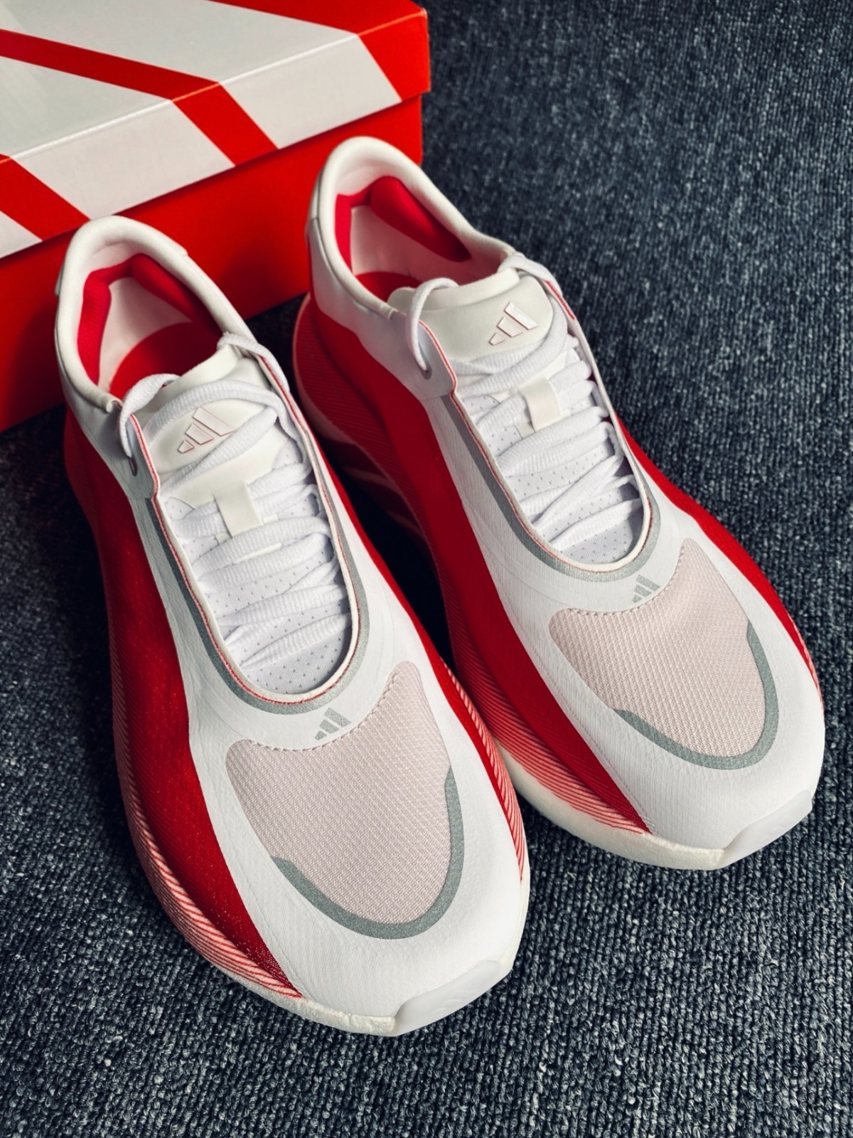 adidas Hyperboost Edge Cloud White Pure Ruby KI1913