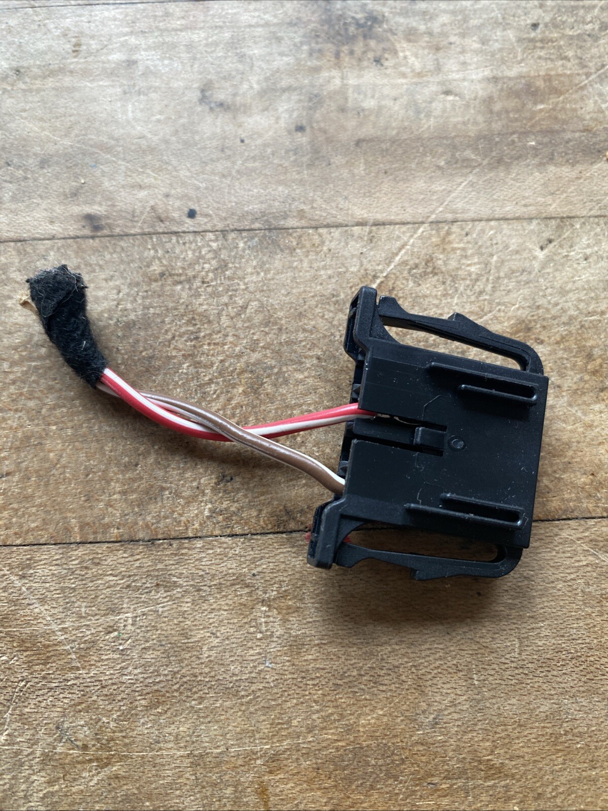 VW Audi Porsche Wiring Harness Plug Connector 2 Wire Pigtail OEM #4D0972704