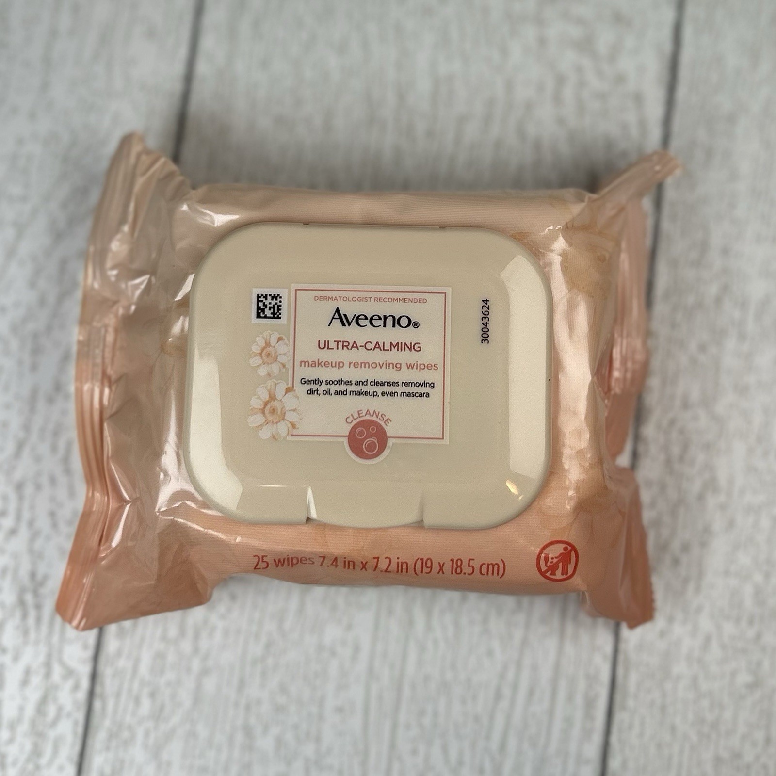 Aveeno Ultra Calming Makeup Removing Wipes for Sensitive Skin 25 Count New