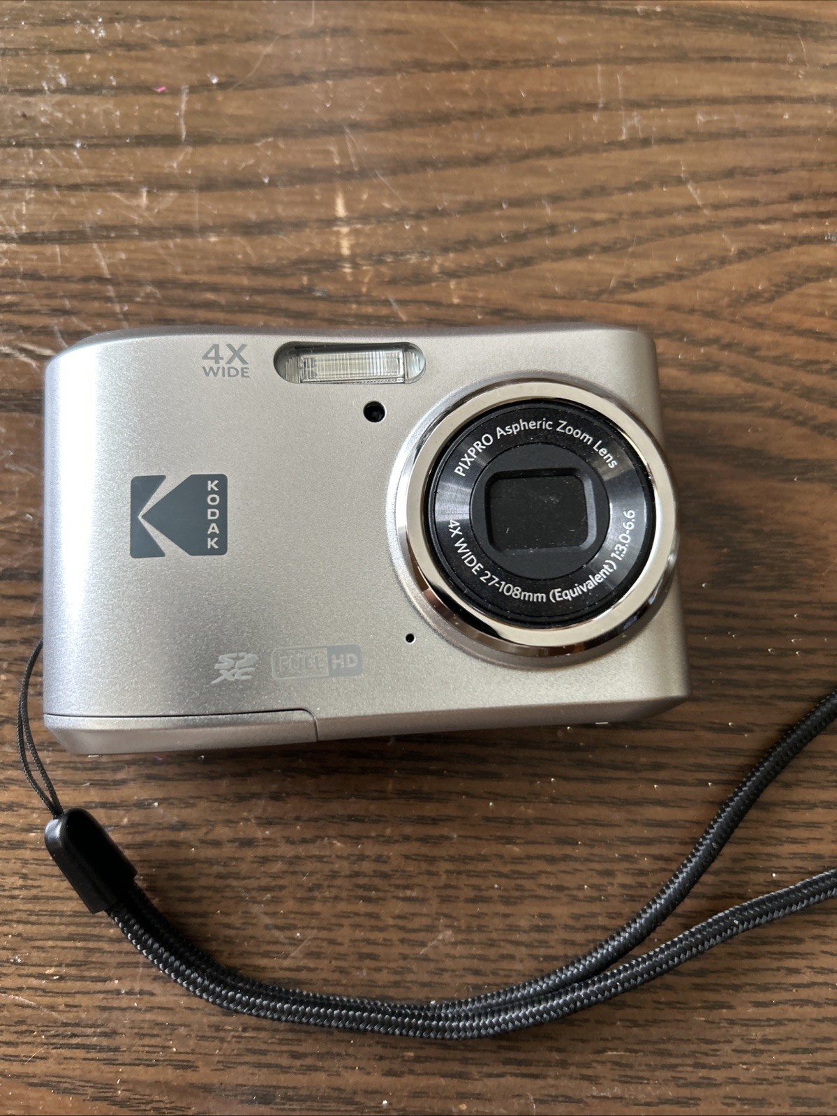 Kodak PIXPRO FZ45 Friendly Zoom Digital Camera Silver