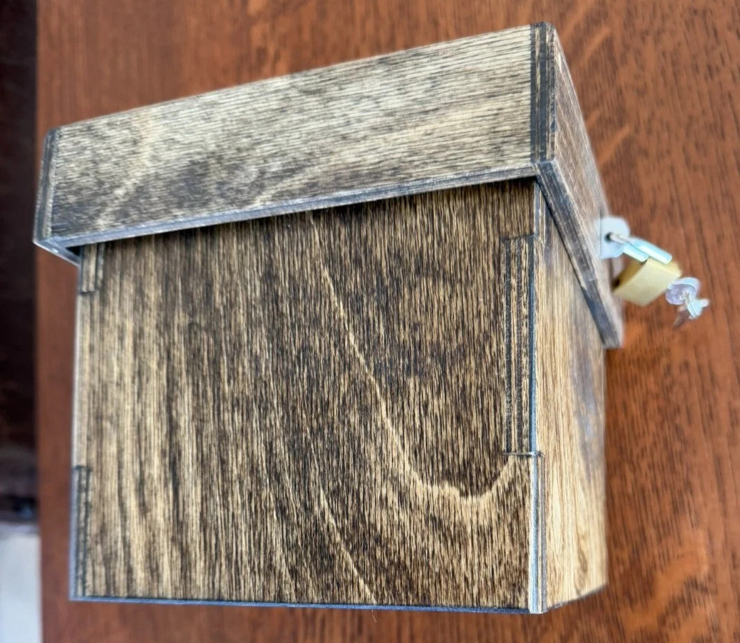 The Amazing Elder Box (Locking Model) Magic Mentalism Tricks