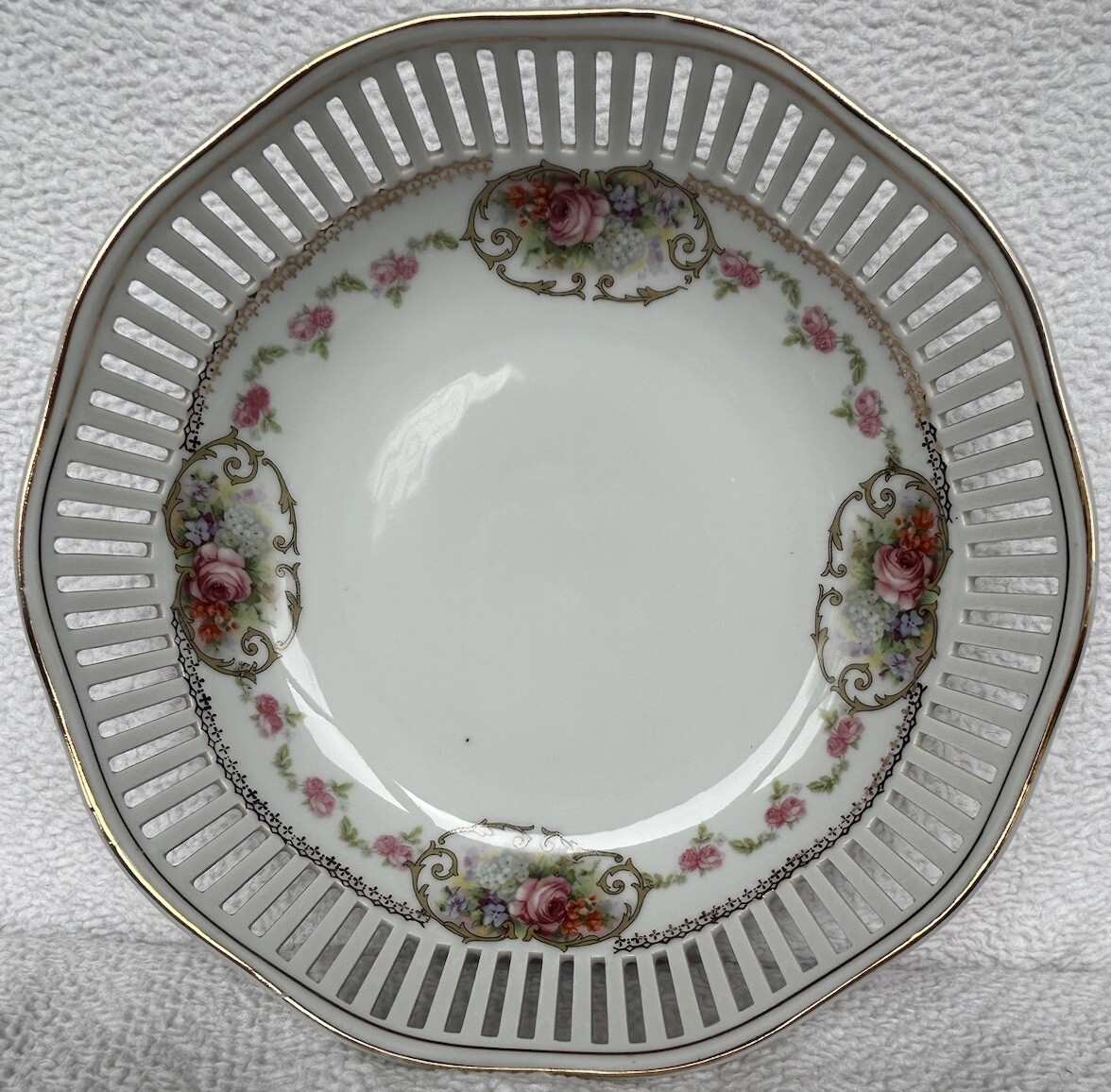 Reticulated Flowered Dish Simply Marked ‘J Bavaria’ Porcelain Nut/candy Dish EUC