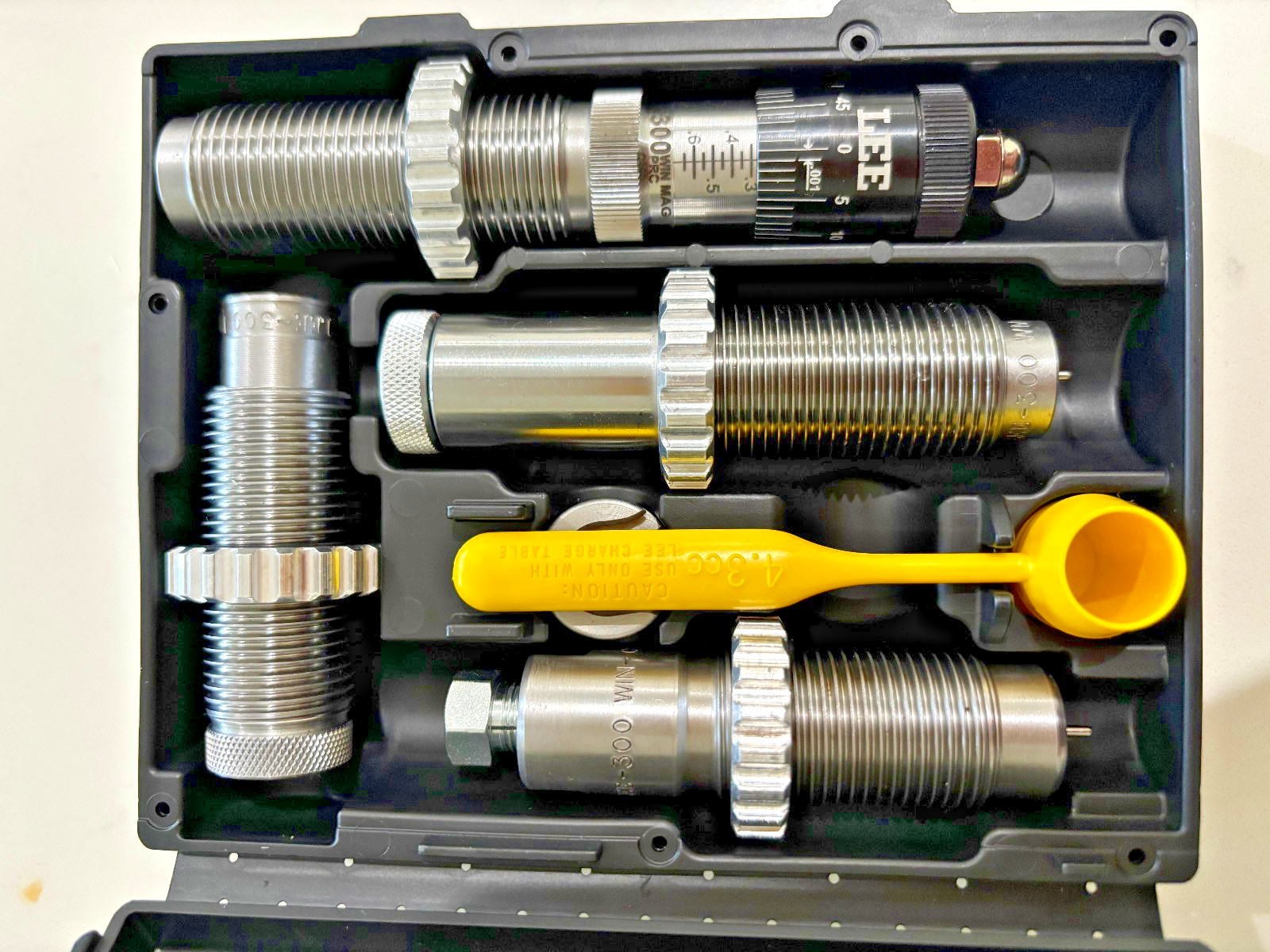 LEE 90738 300 WINCHESTER MAG ULTIMATE 4-DIE MICROMETER SET (SEE DESCRIPTION)