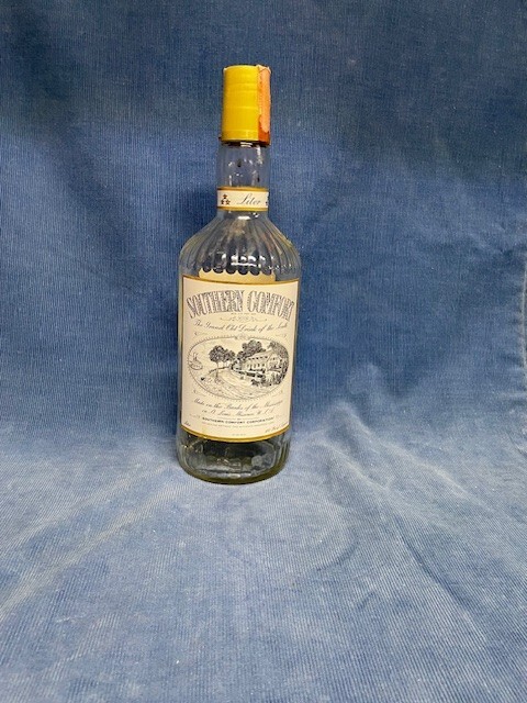 Vintage 1970's Southern Comfort Liter Bottle ATF Tax Strip Wisconsin Sticker