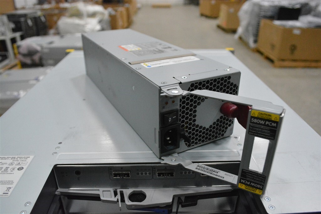 HP M6720 QR491-63012 Drive Shelf 4U SAS 3.5" Drive Enclosure 24-Port