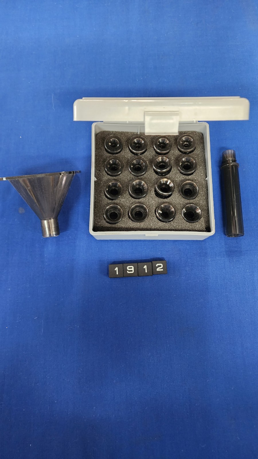 Frankford Arsenal Powder Funnel With 16 Nozzles And 4 Inch Drop Tube