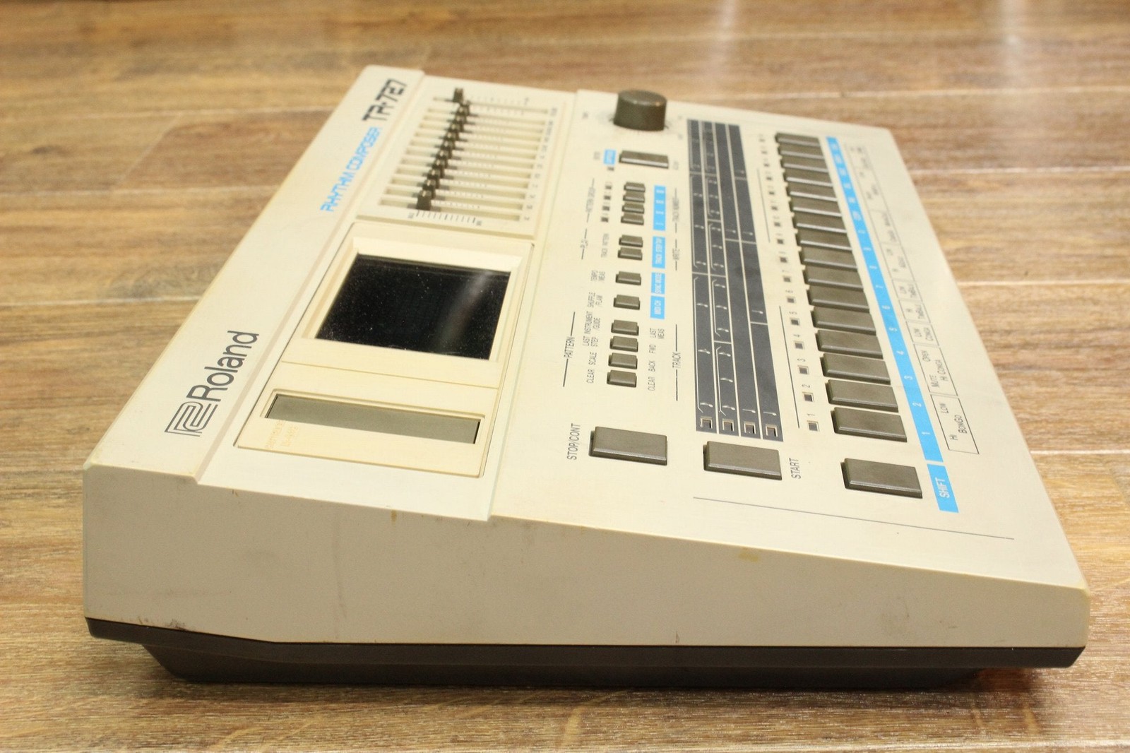 ROLAND TR-727 [585805]