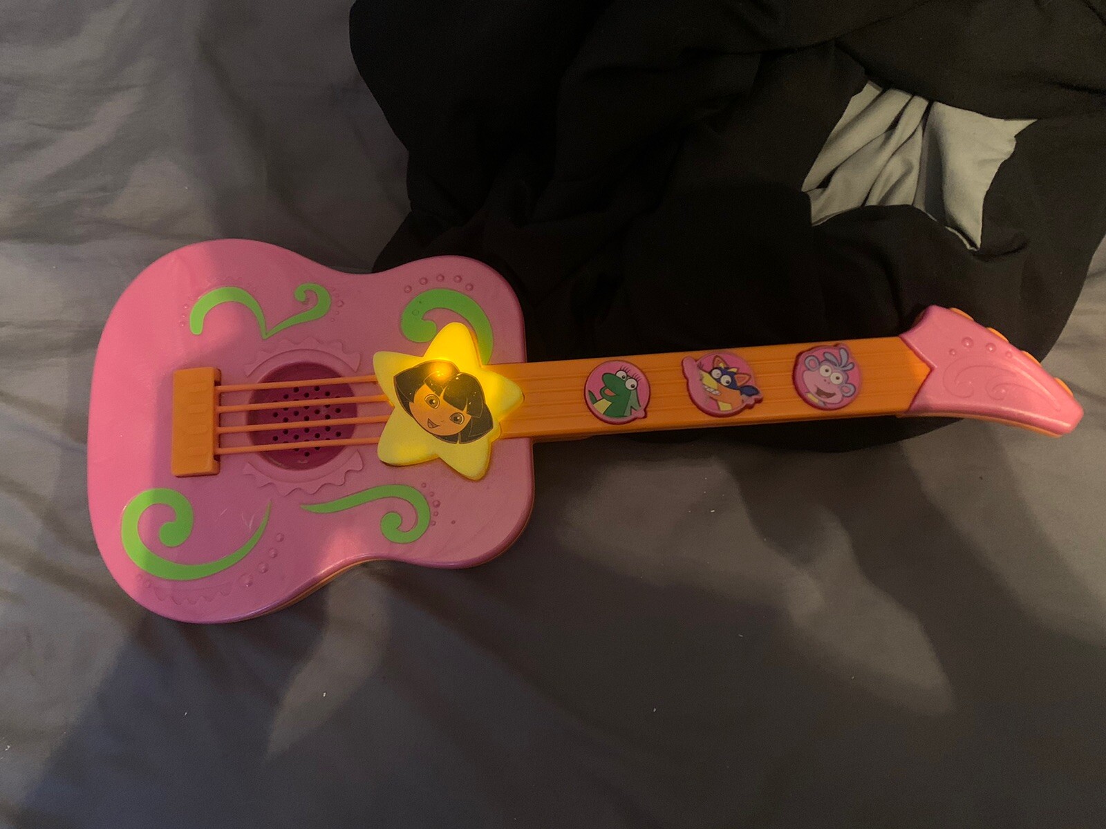 Fisher Price Dora The Explorer Strum Along Tunes Guitar Musical Instrument Works