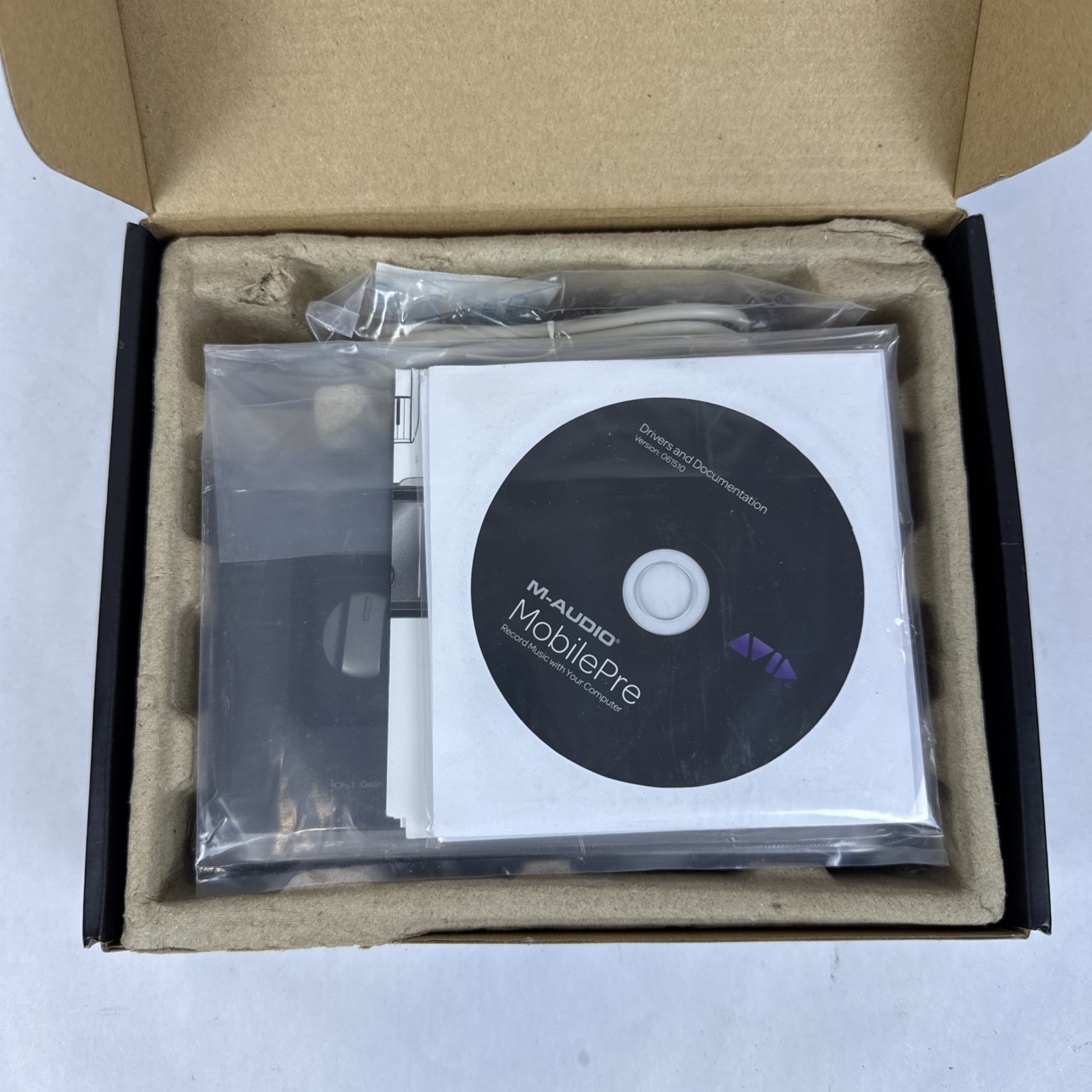 M-Audio MobilePre USB Audio Interface 2x2 XLR/TRS Combo Inputs 48v Pro Tools SE