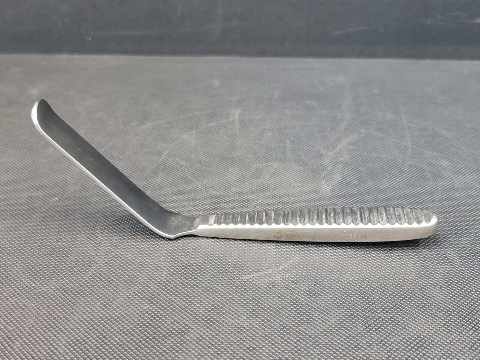 VM84-2192 Blade Retractor 18mm 7"  Germany