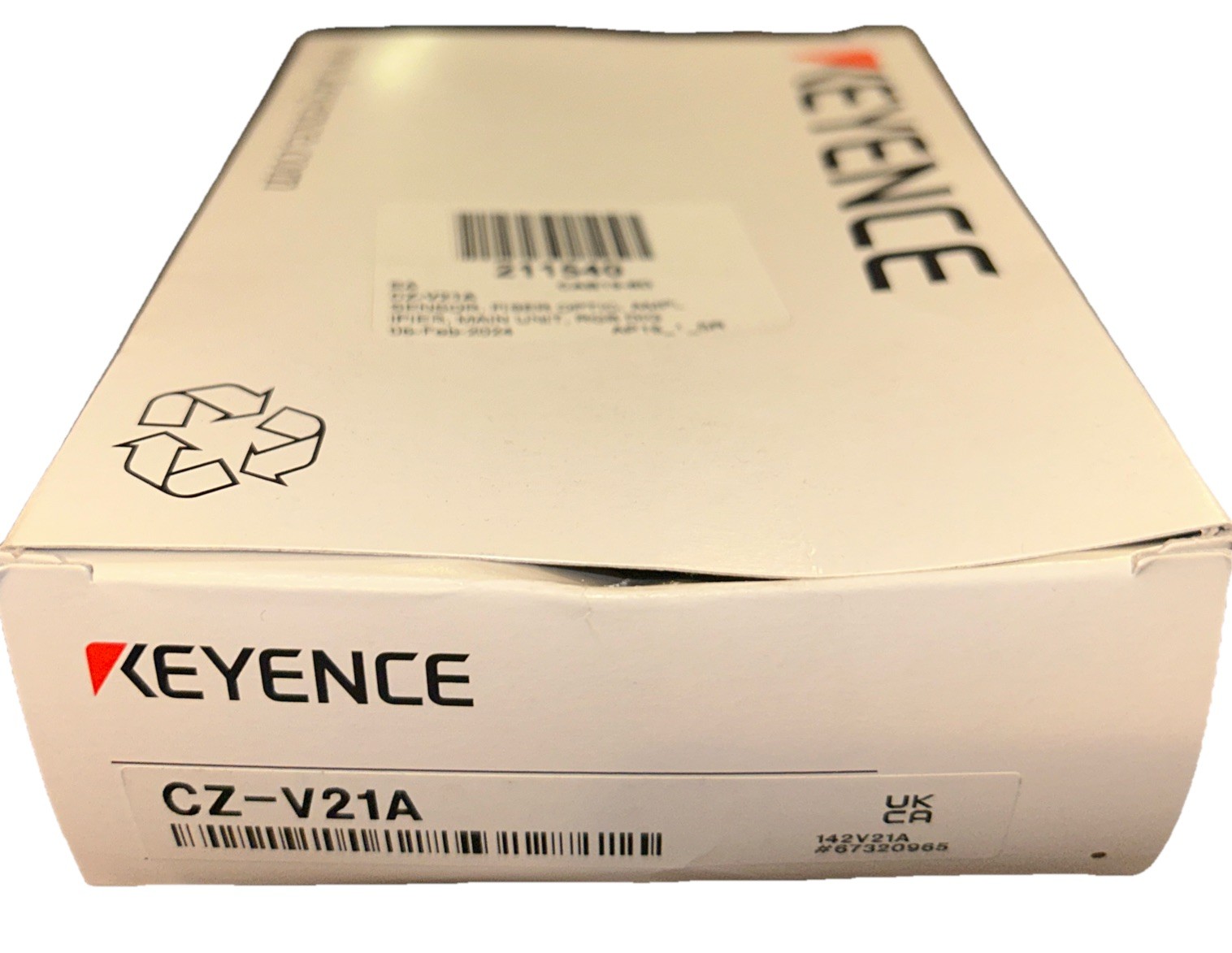 Keyence CZ-V21A Digital RGB Fiber Optic Sensor Amplifier. NEW IN BOX!      9A