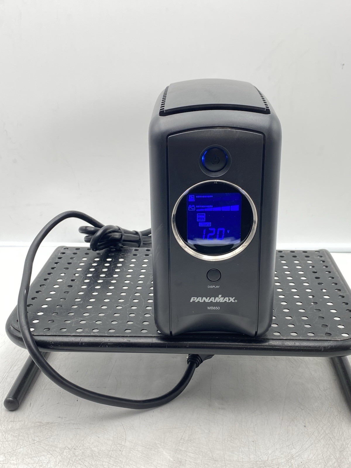 Panamax MB850 Battery Backup 850VA / 510 WATTS W/ BATTREY, TESTED