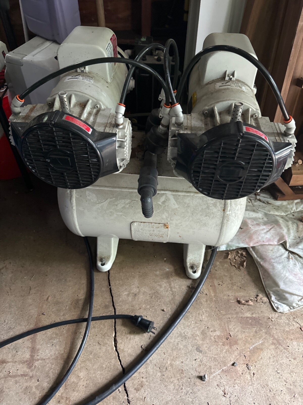 CustomAir by Ramvac Dental C1 Control Air Compressor System -1 Working Cylindar