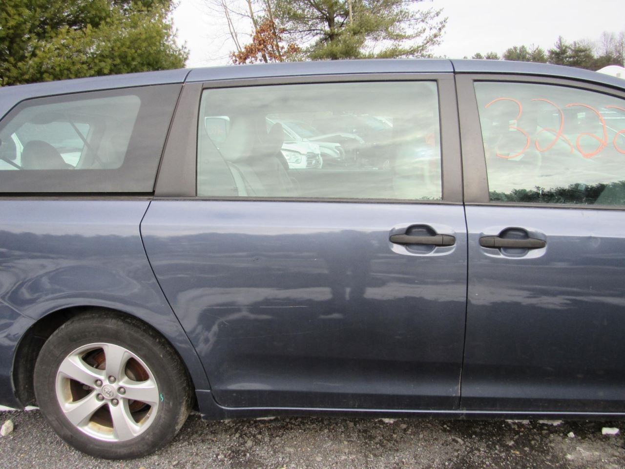 SIENNA 2014 Glove Box 1022411