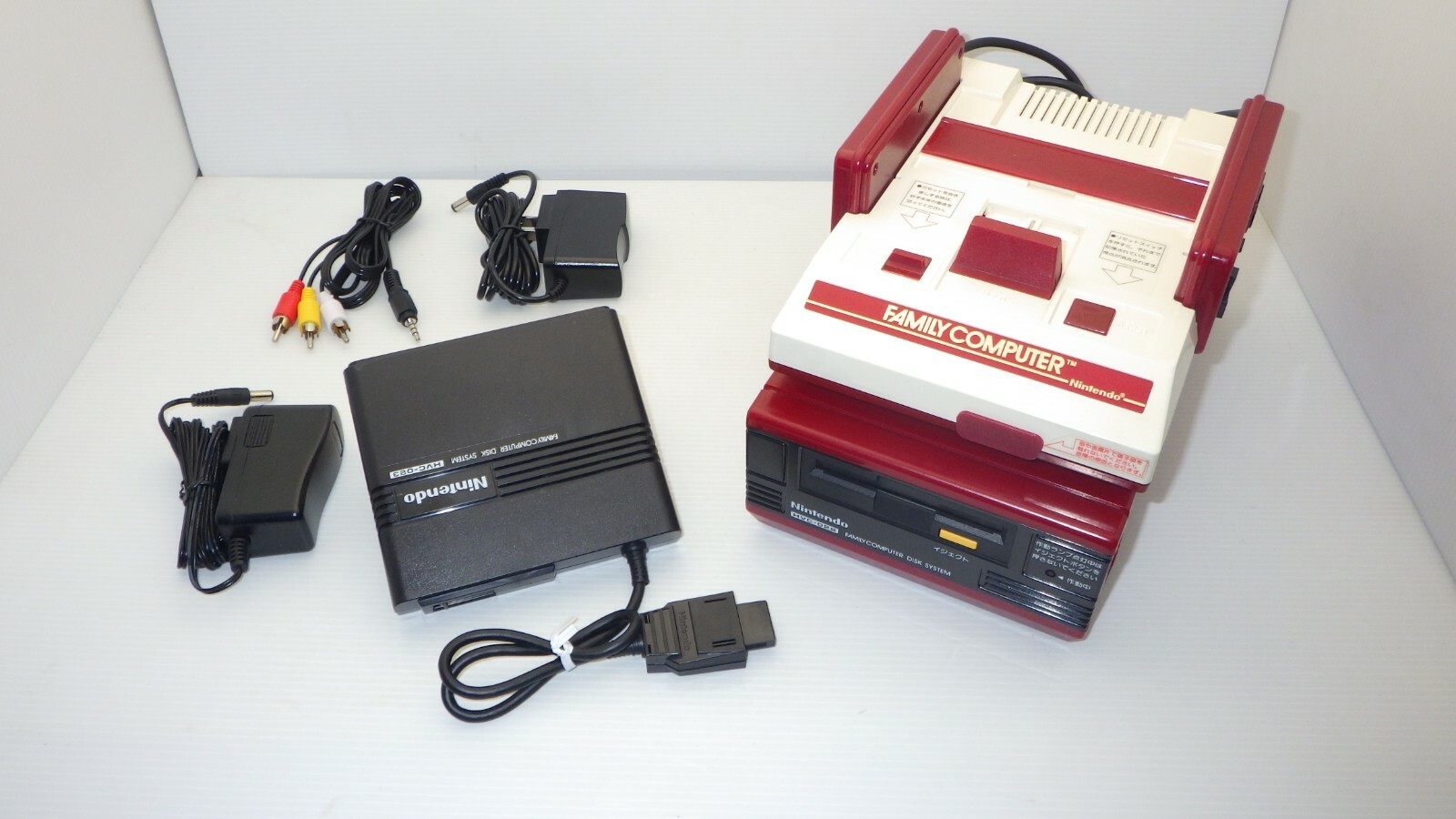 AV model Famicom & Disk system  Console Full Set  "A-Grade"  / Working Tested
