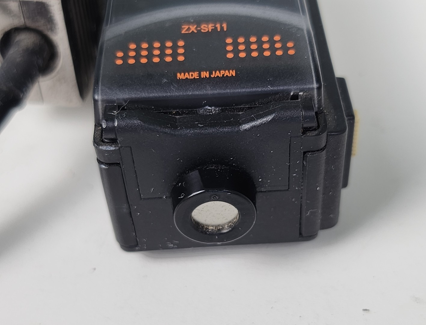 OMRON laser sensor ZX-SF11